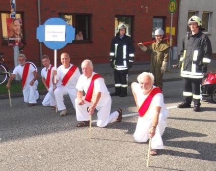 Bilder vom Festumzug aus Anlass des Jubilums 150 Jahre organisierter Sport in der Bernsteinstadt  Ribnitz-Damgarten am 24. August 2013. Foto: Eckart Kreitlow