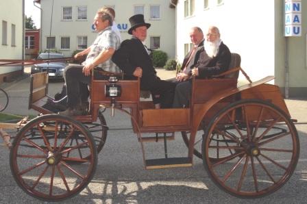 Bilder vom Festumzug aus Anlass des Jubilums 150 Jahre organisierter Sport in der Bernsteinstadt  Ribnitz-Damgarten am 24. August 2013. Foto: Eckart Kreitlow