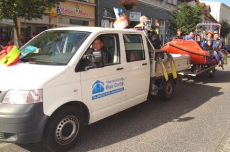 Bilder vom Festumzug aus Anlass des Jubilums 150 Jahre organisierter Sport in der Bernsteinstadt  Ribnitz-Damgarten am 24. August 2013 . Foto: Eckart Kreitlow