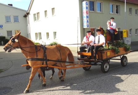 Bilder vom Festumzug aus Anlass des Jubilums 150 Jahre organisierter Sport in der Bernsteinstadt  Ribnitz-Damgarten am 24. August 2013 . Foto: Eckart Kreitlow