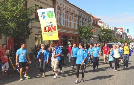 Bilder vom Festumzug aus Anlass des Jubiläums 150 Jahre organisierter Sport in der Bernsteinstadt  Ribnitz-Damgarten am 24. August 2013 . Foto: Eckart Kreitlow