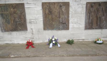 Fotos von der 20. Gedenkwanderung  und den Gedenkveranstaltungen in Barth und Ribnitz am 1.Mai 2014. Foto: Eckart Kreitlow