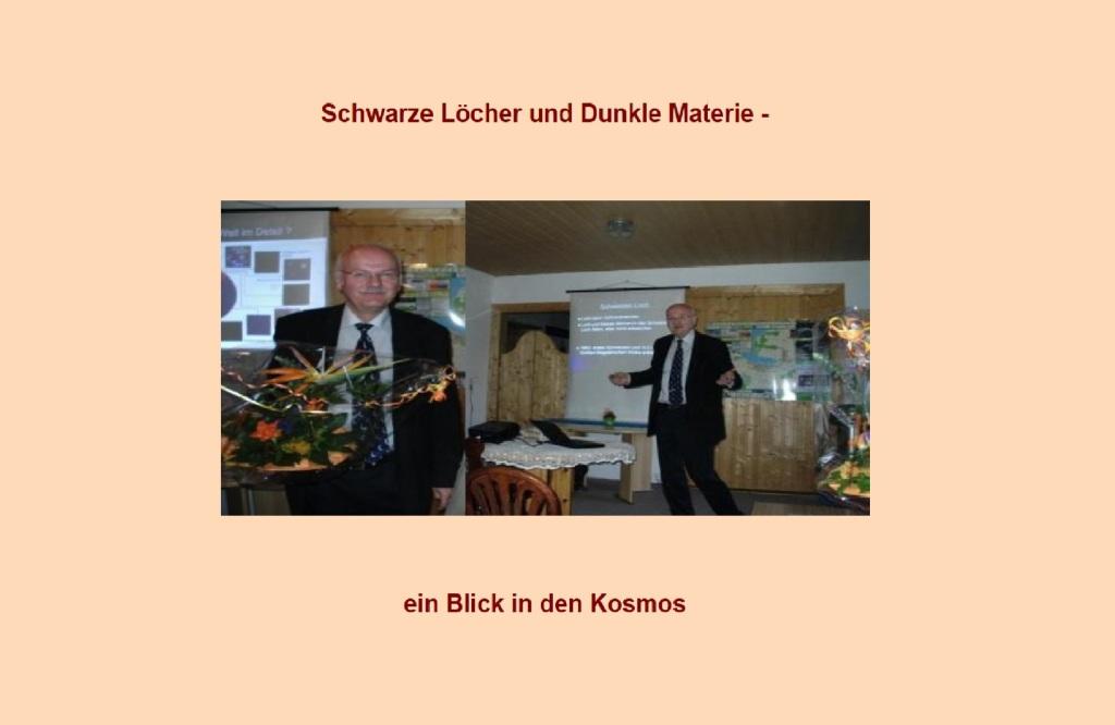 Astronomievortrag zu dem Thema 'Dunkle Materie und Schwarze Lcher - ein Blick in den Kosmos'  mit Professor Dr. Lienhard Pagel am 16.April 2009 in der Zimmervermietung Ferienhof-Gstehaus 'Am Kiefernwald' im Ribnitz-Damgartener Ortsteil Borg. Fotos: Eckart Kreitlow