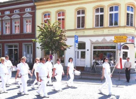 Bilder vom 9. Bernsteinfest in Ribnitz-Damgarten am 8.Juni 2013. Foto: Eckart Kreitlow