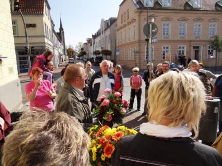 18.Gedenkwanderung am 1.Mai 2012 von Barth nach Ribnitz-Damgarten. Foto: Eckart Kreitlow